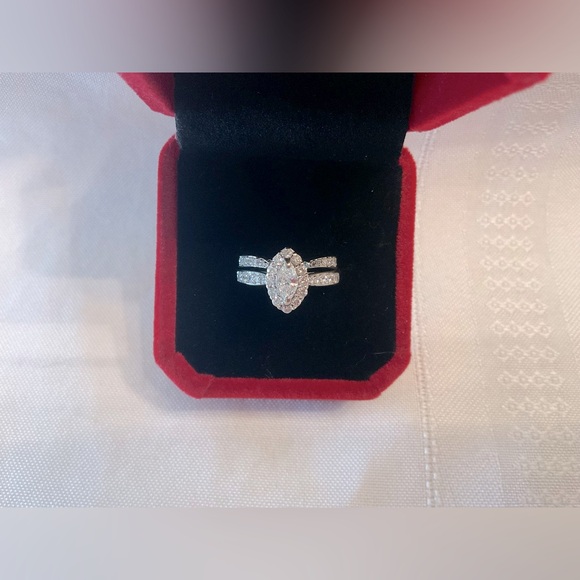 Spectacular Marquise Diamond Wedding Ring Set. Make Offer. Gorgeous! - Picture 1 of 12